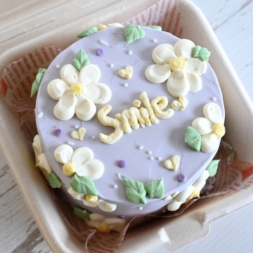 4 Inch Petite Korean bento Cake- Smile