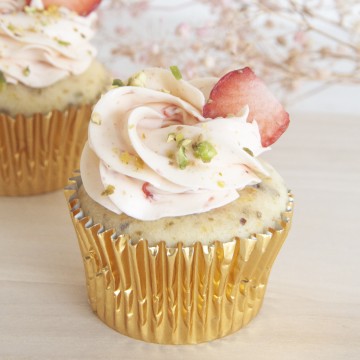 Strawberry Pistachio Cupcake (6s)